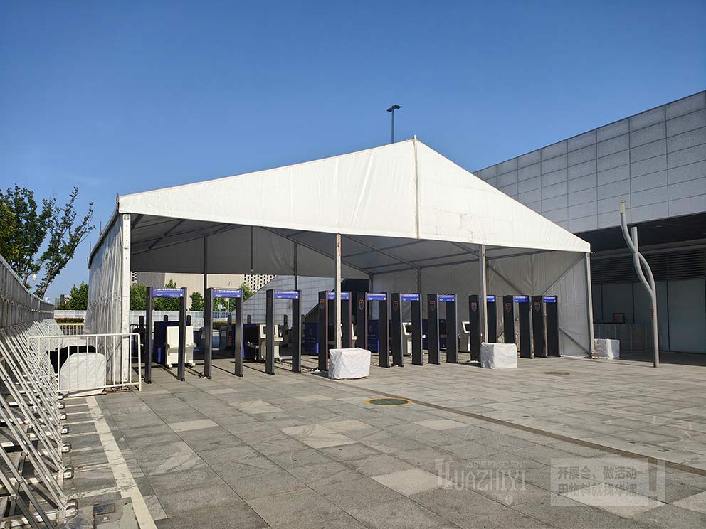 演唱會篷房出租公司在室外搭建要注意風(fēng)阻